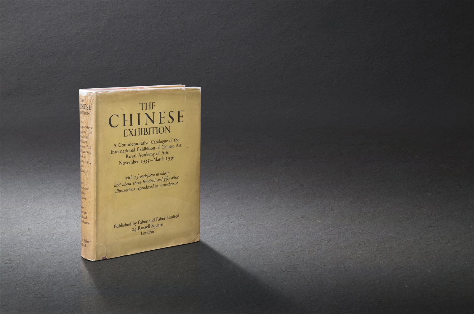 精装《参加伦敦中国艺术品展图录》