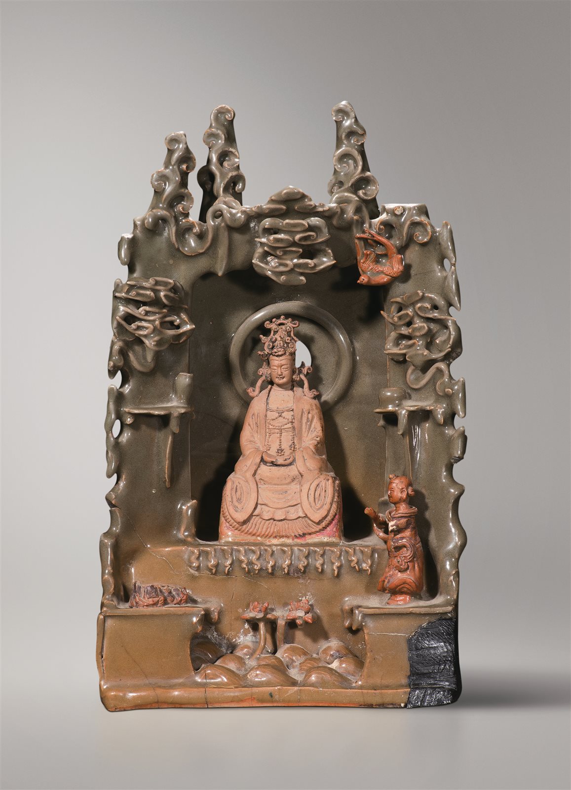 龙泉青釉涩胎童子拜观音佛龛