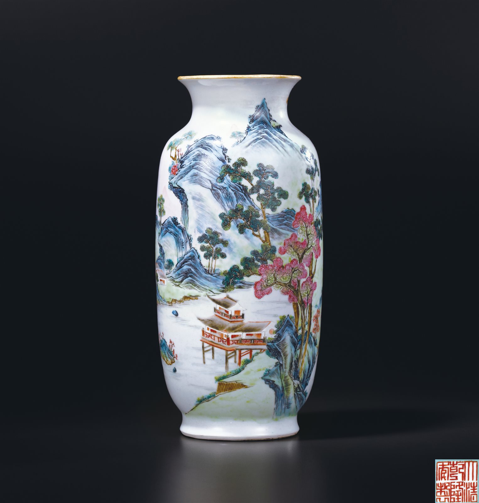 粉彩亭台山水人物纹灯笼瓶