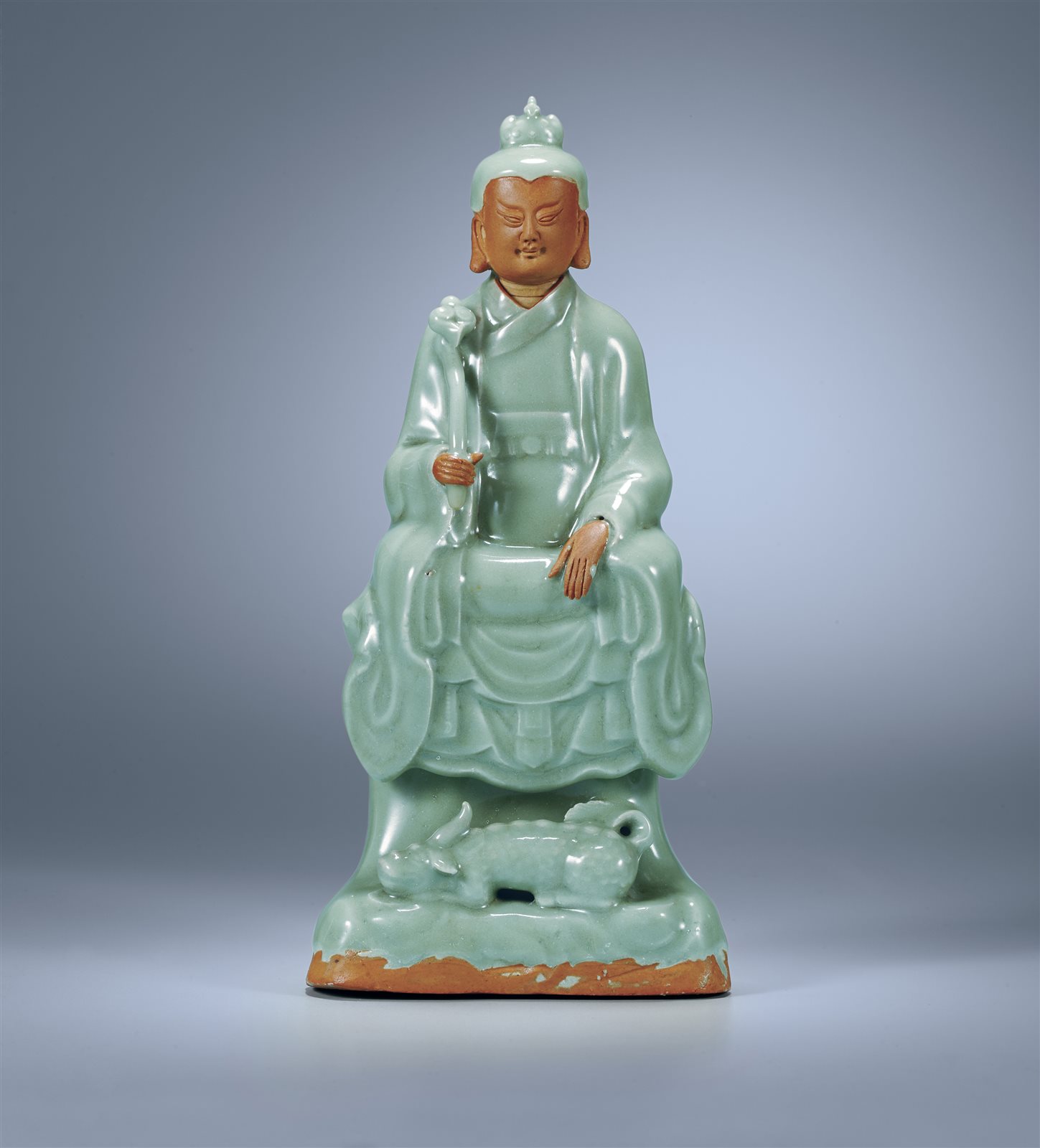 龙泉窑青釉露胎灵宝天尊坐像(图录号：1218)