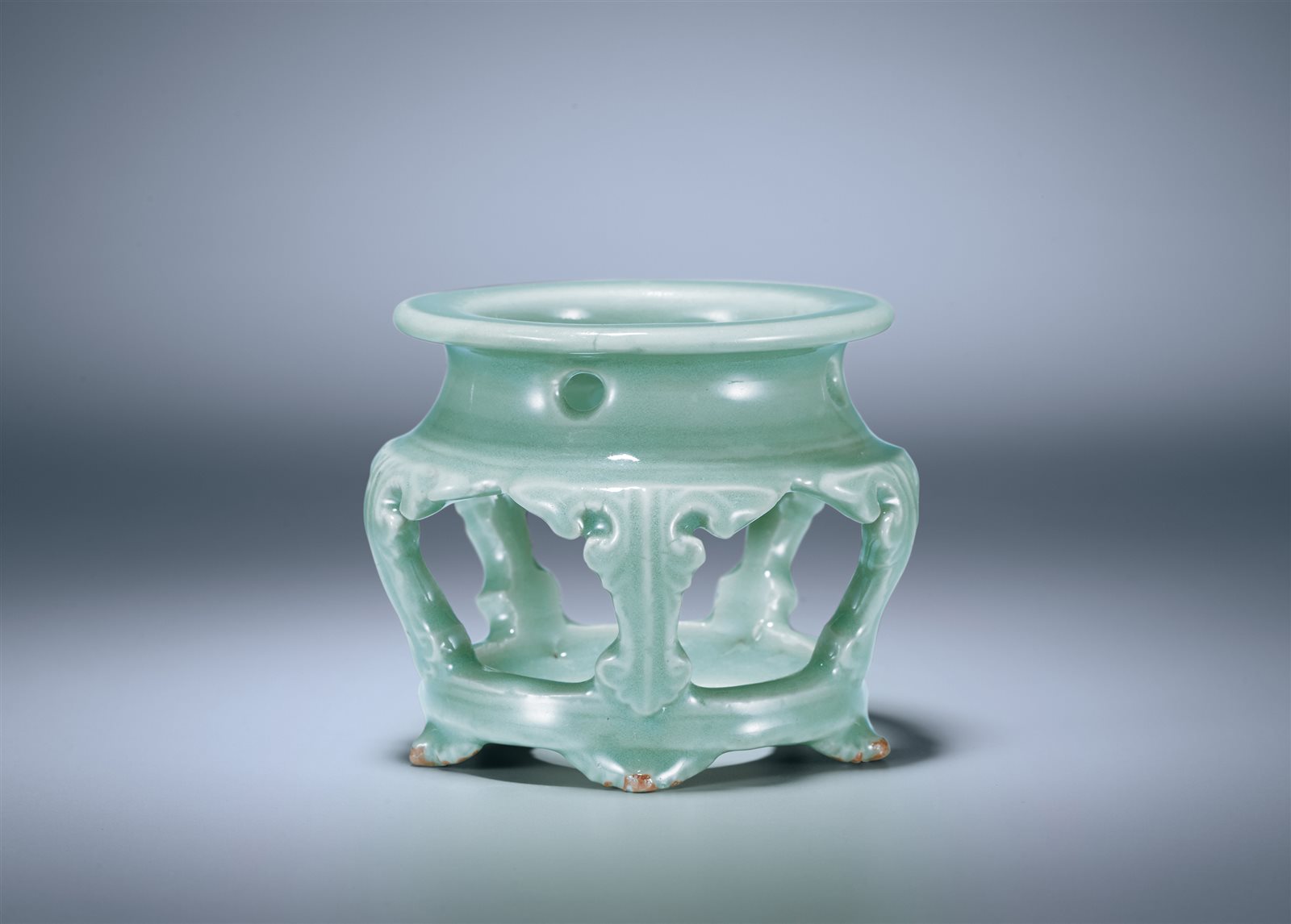 龙泉窑青釉小器座(图录号：1222)