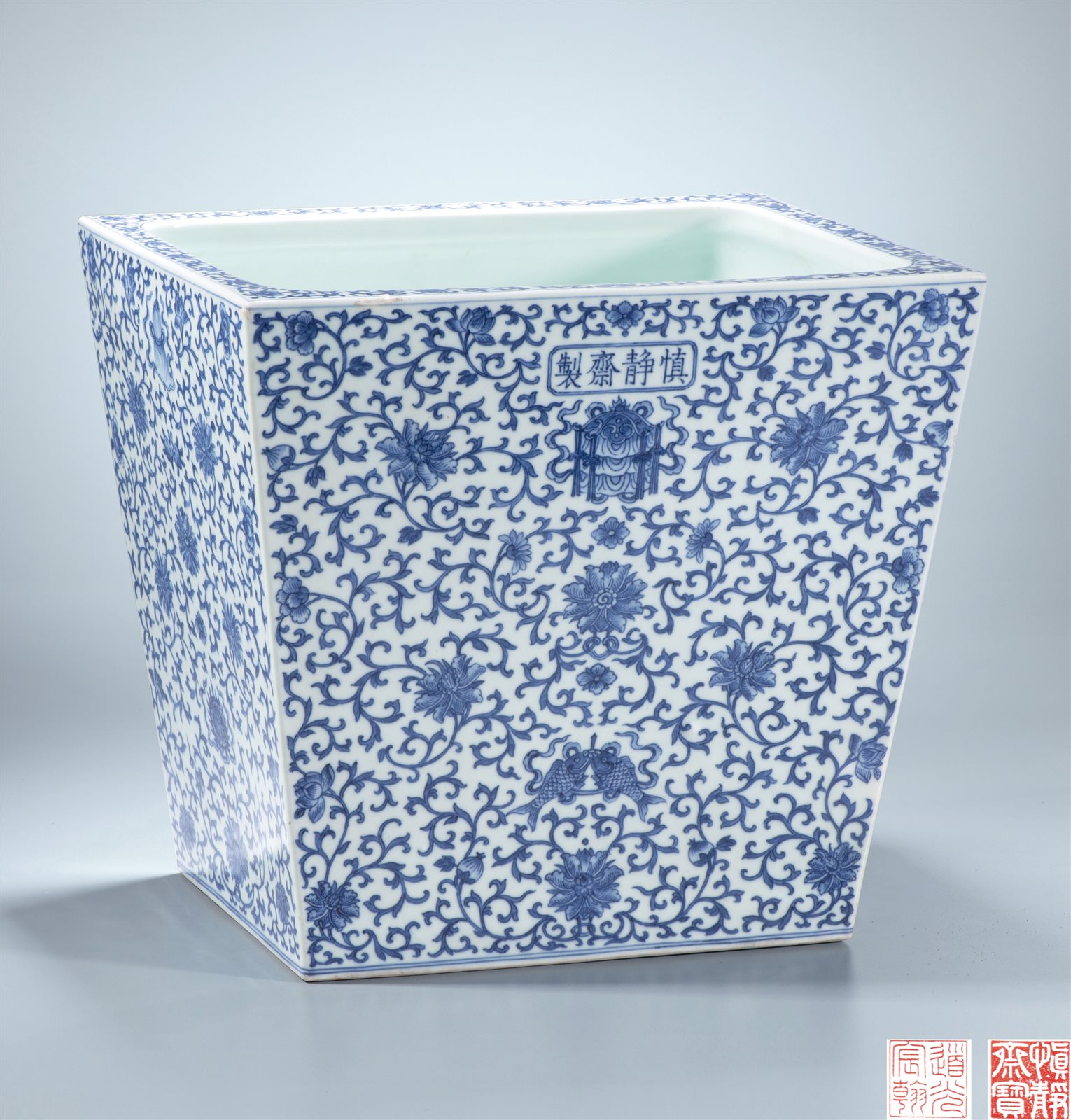 青釉葵口斗笠折沿大碗