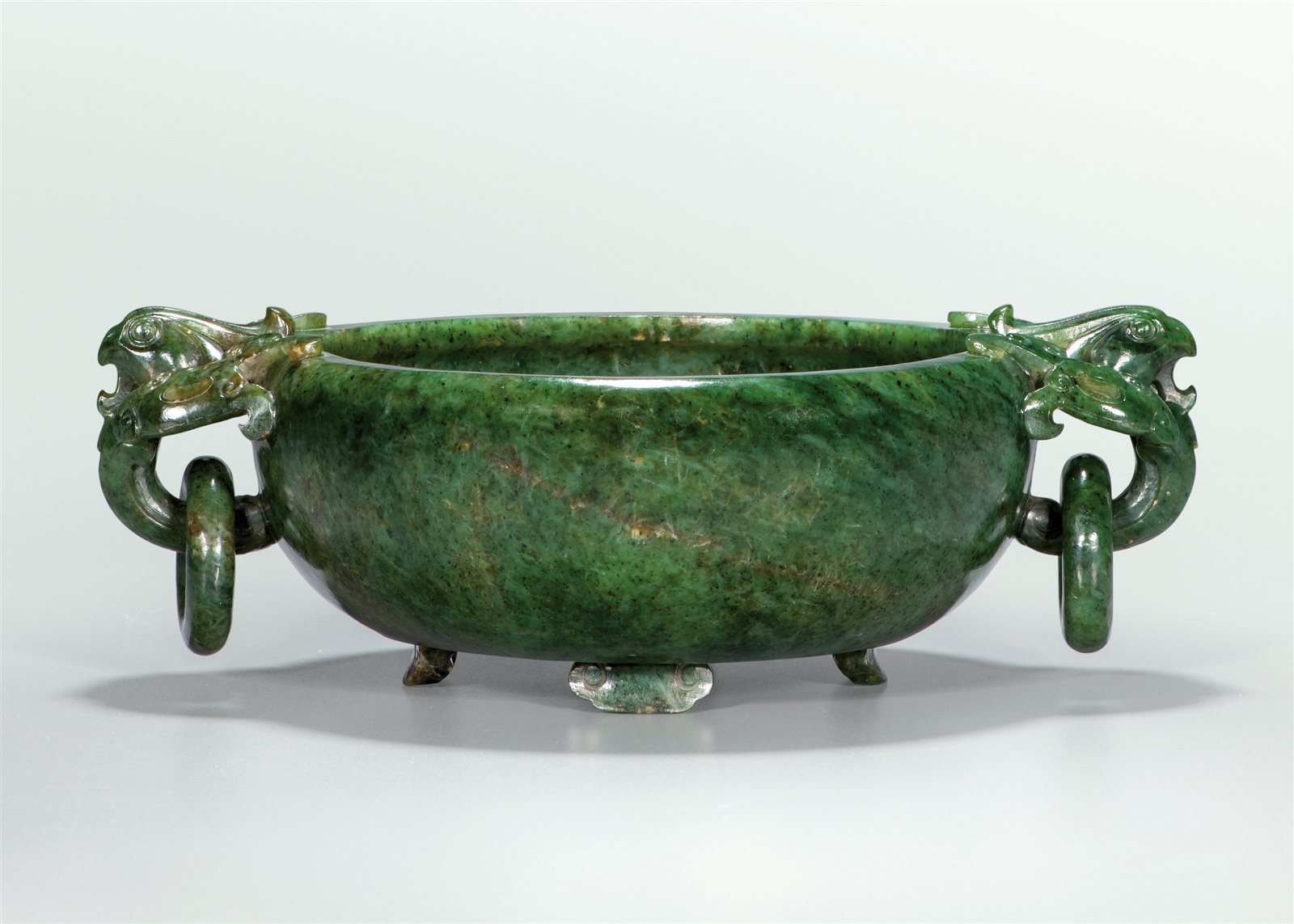 甜白釉暗刻莲瓣纹大莲子碗