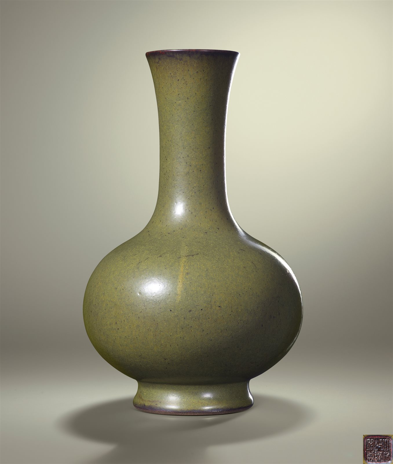 茶叶末釉撇口瓶