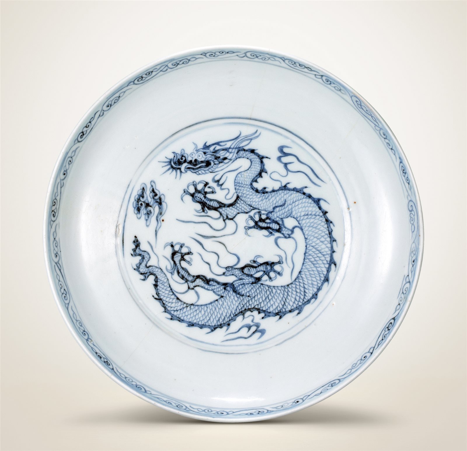 青花云龙纹大盘