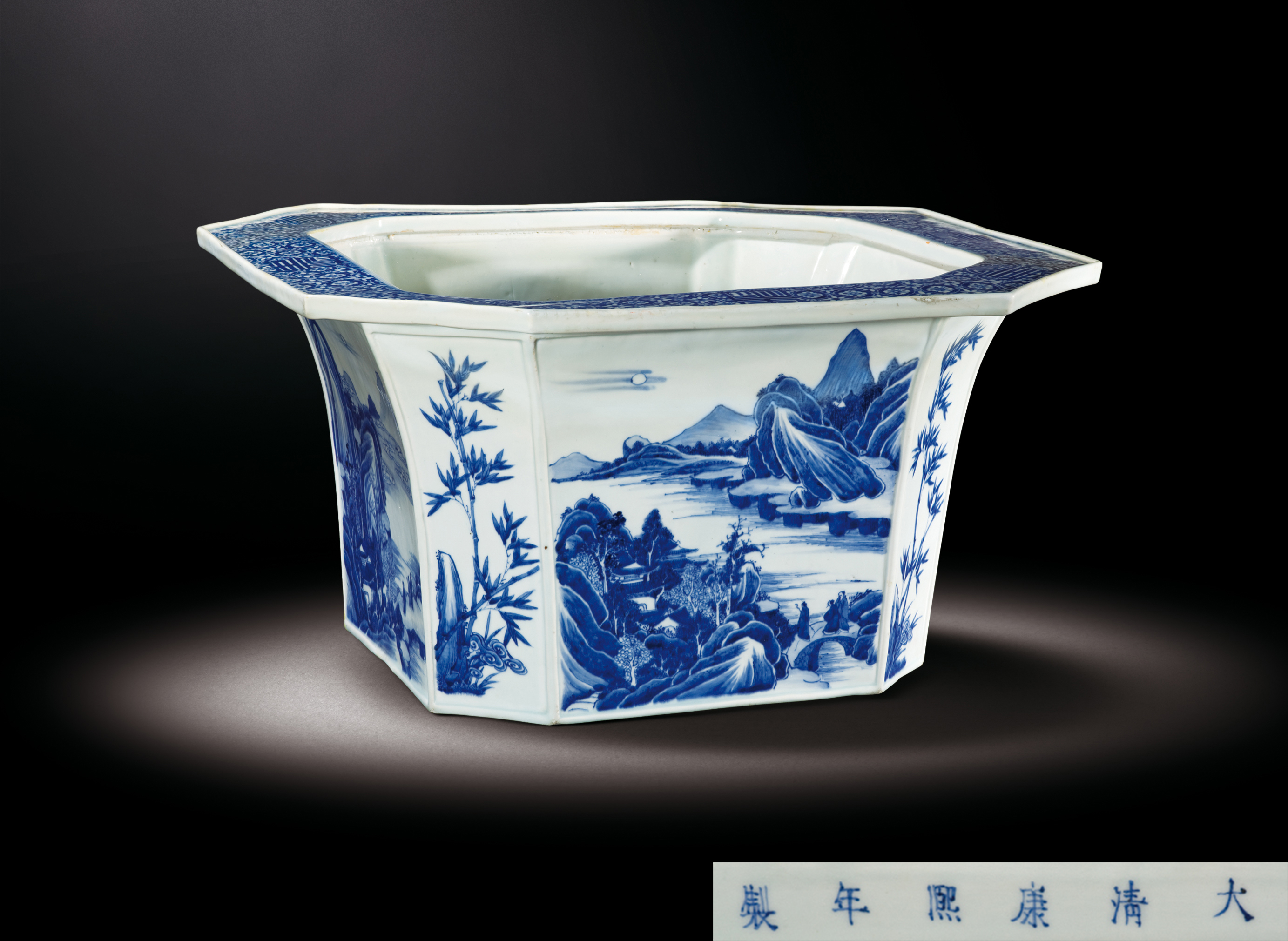 青花山水人物纹八方花盆