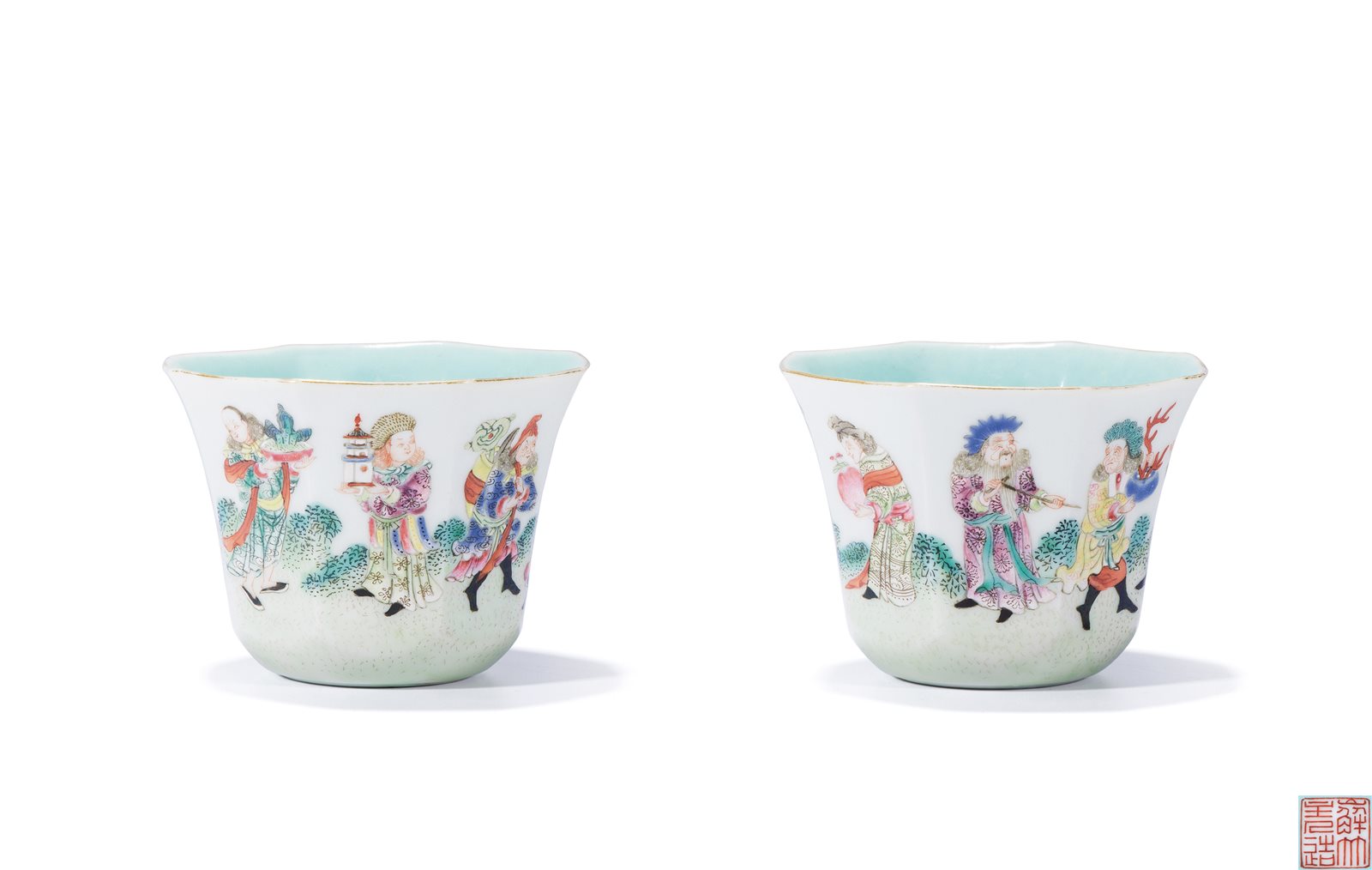 粉彩八蛮进宝图纹八棱杯