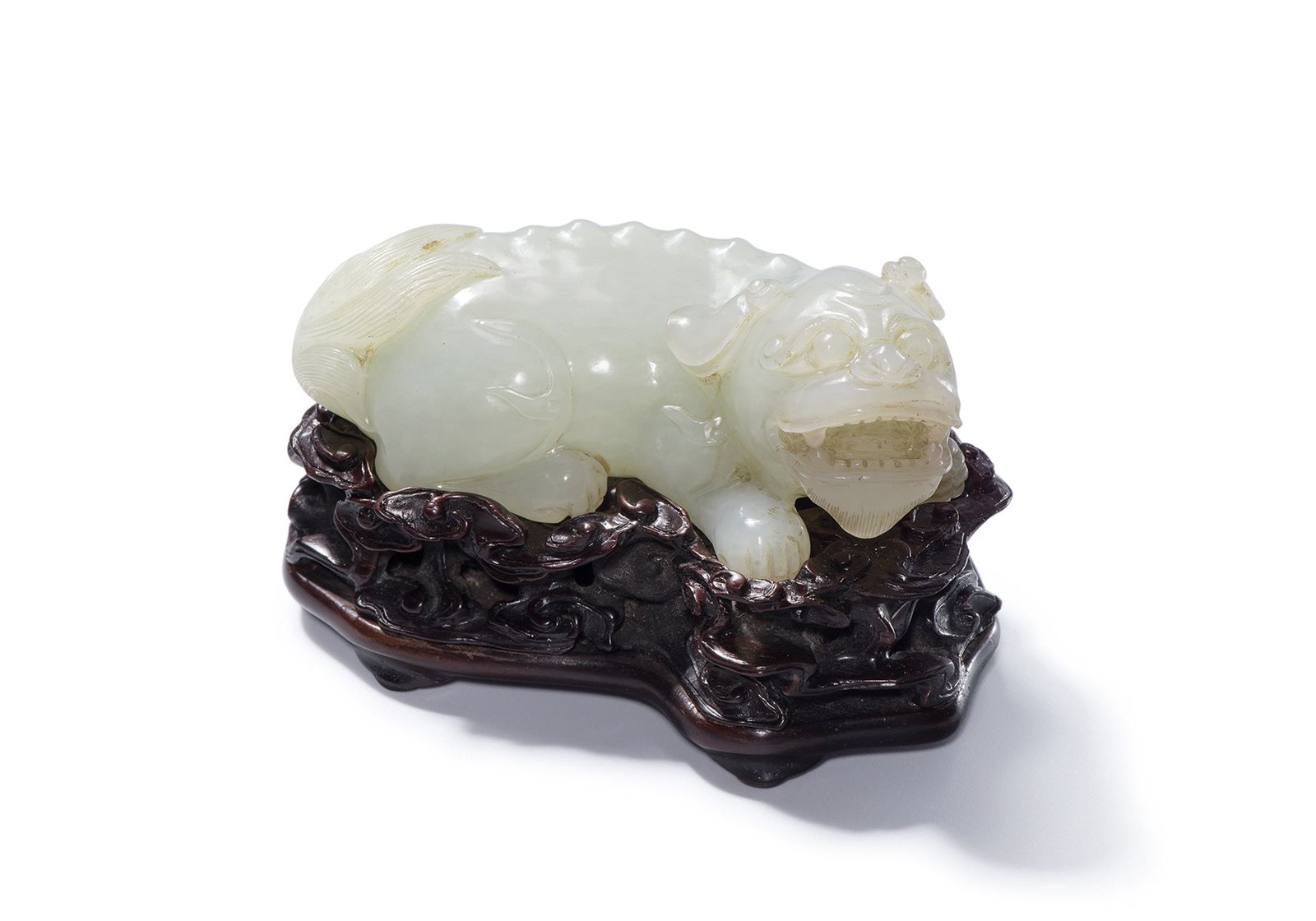 白玉雕瑞兽摆件