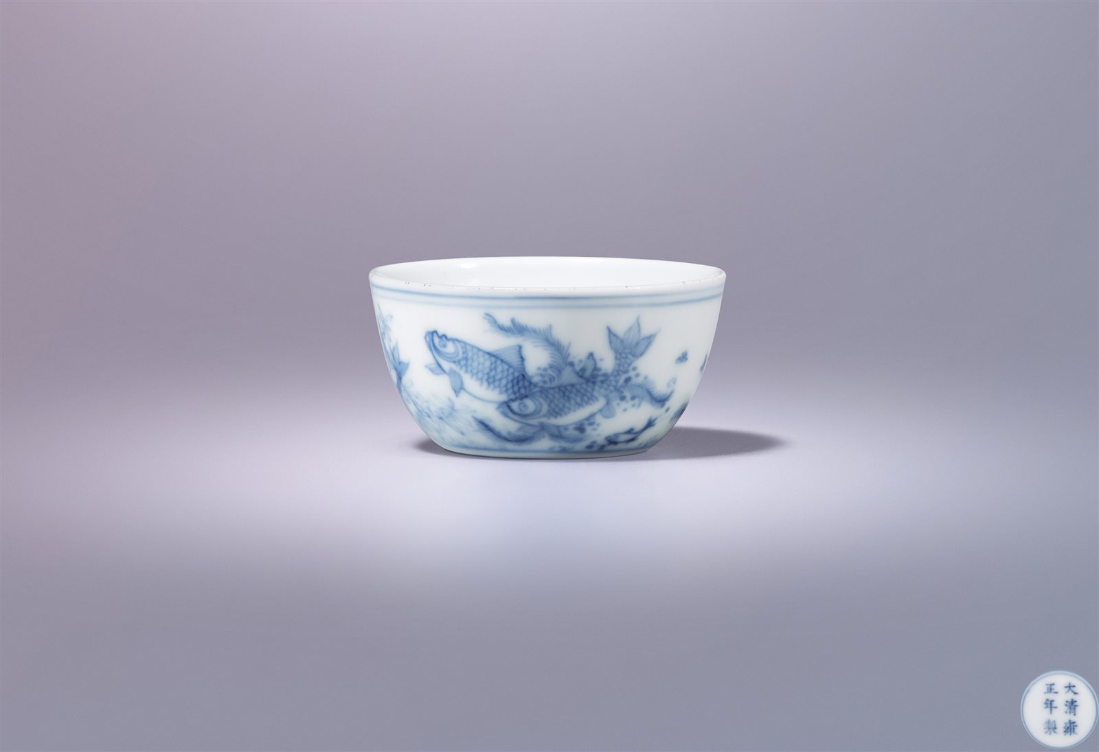 青花淡描金玉满堂纹缸式小杯（图录号：79）