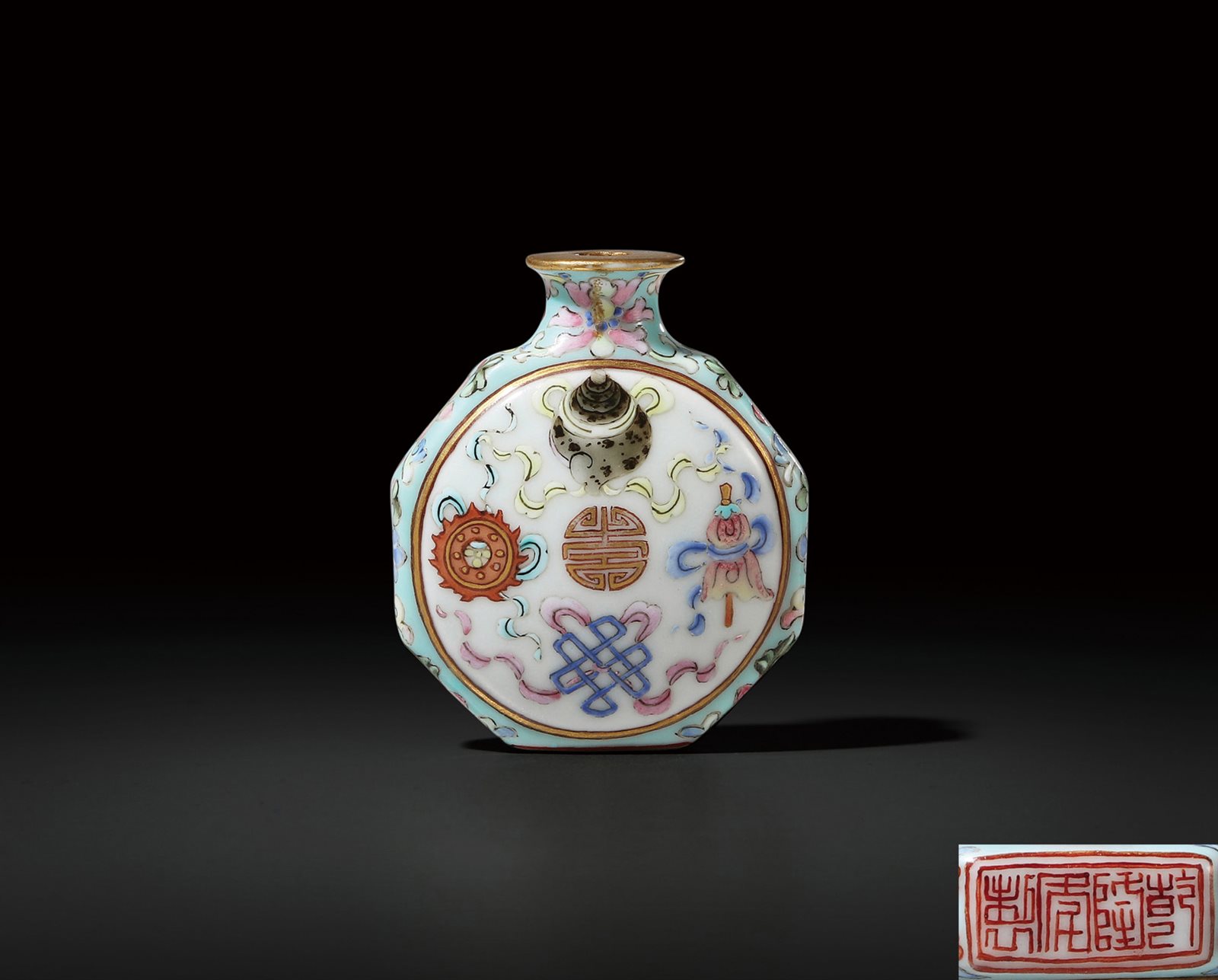 松石绿地粉彩描金开光八吉祥纹鼻烟壶