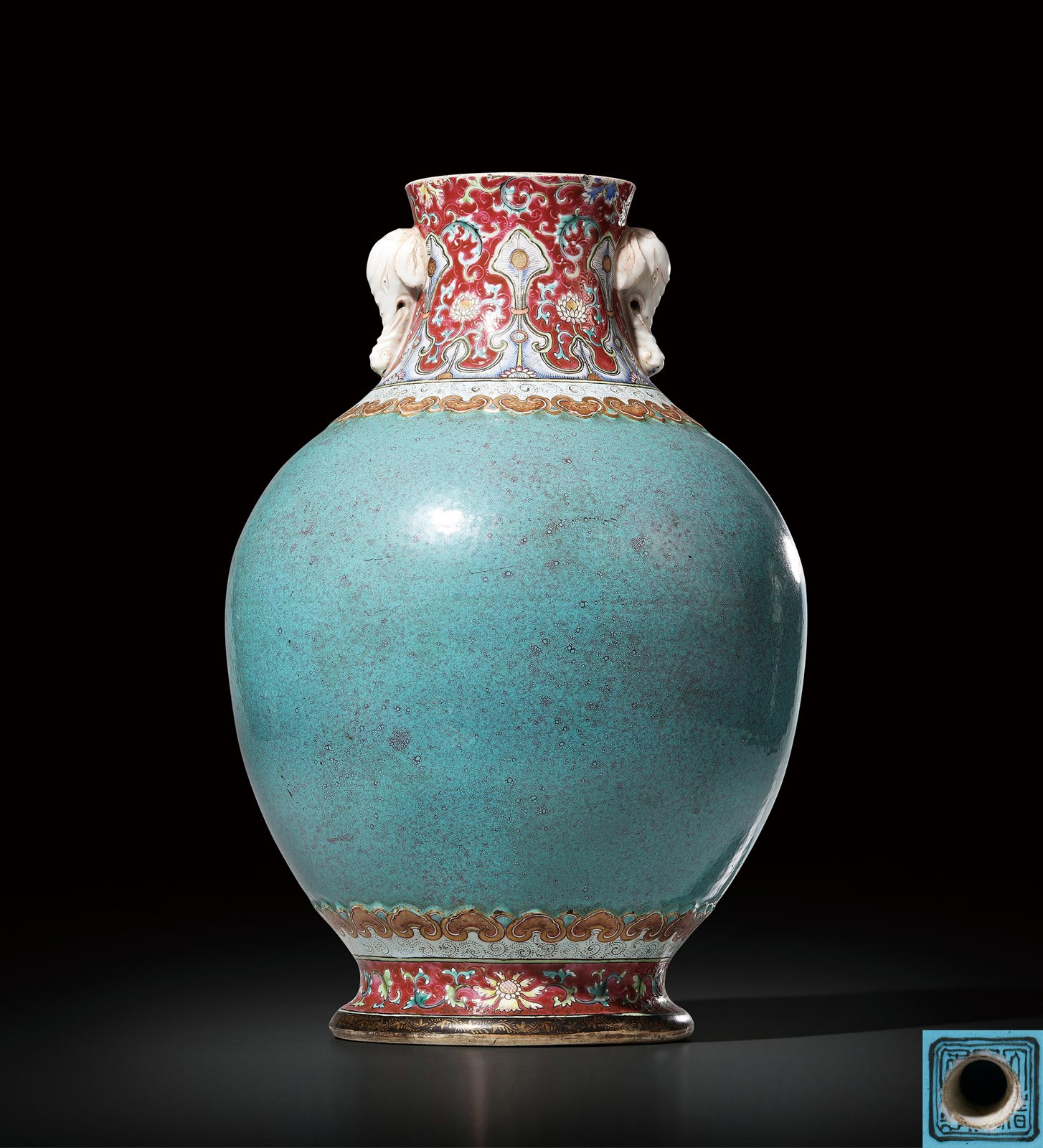 胭脂红地轧道粉彩缠枝宝相花开光炉钧釉象耳尊(图录号：12)