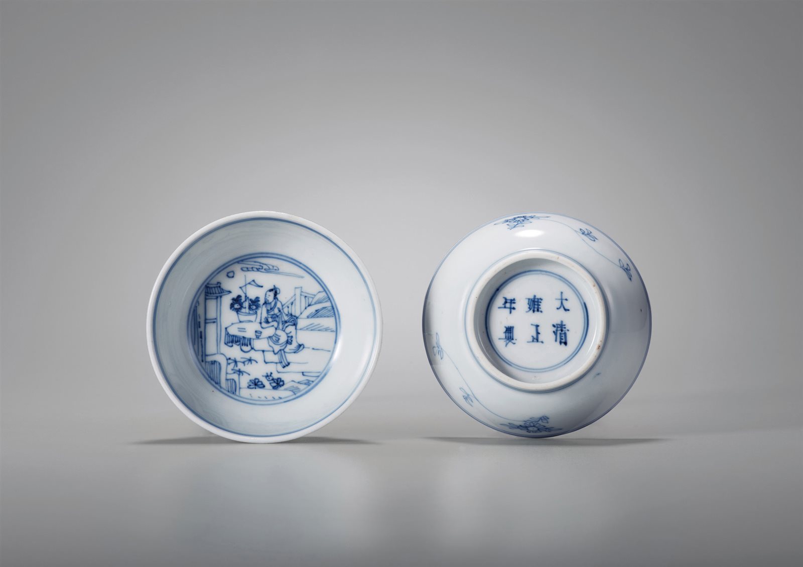 青花高仕图小碗一对