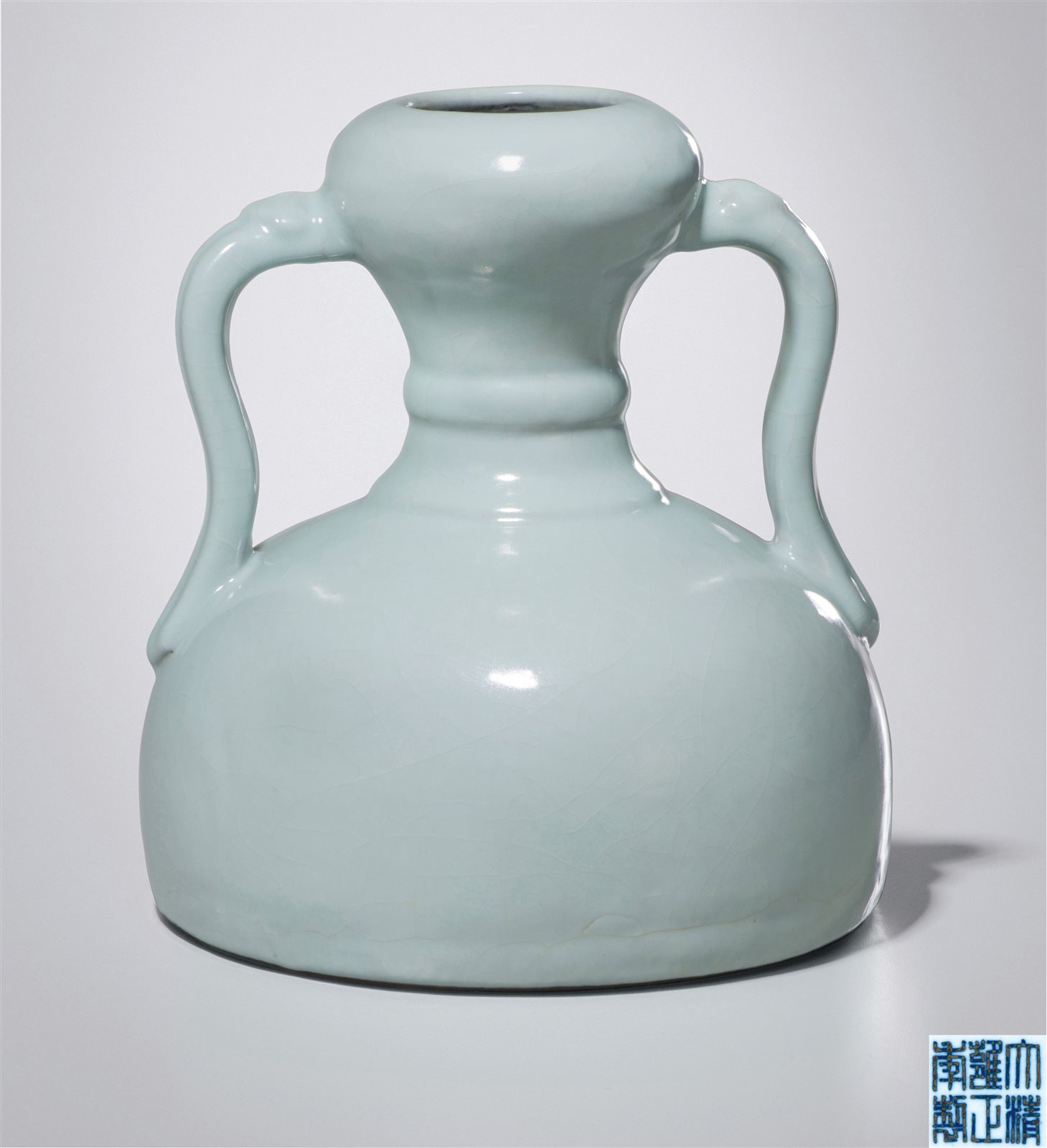 仿汝釉如意耳葫芦尊