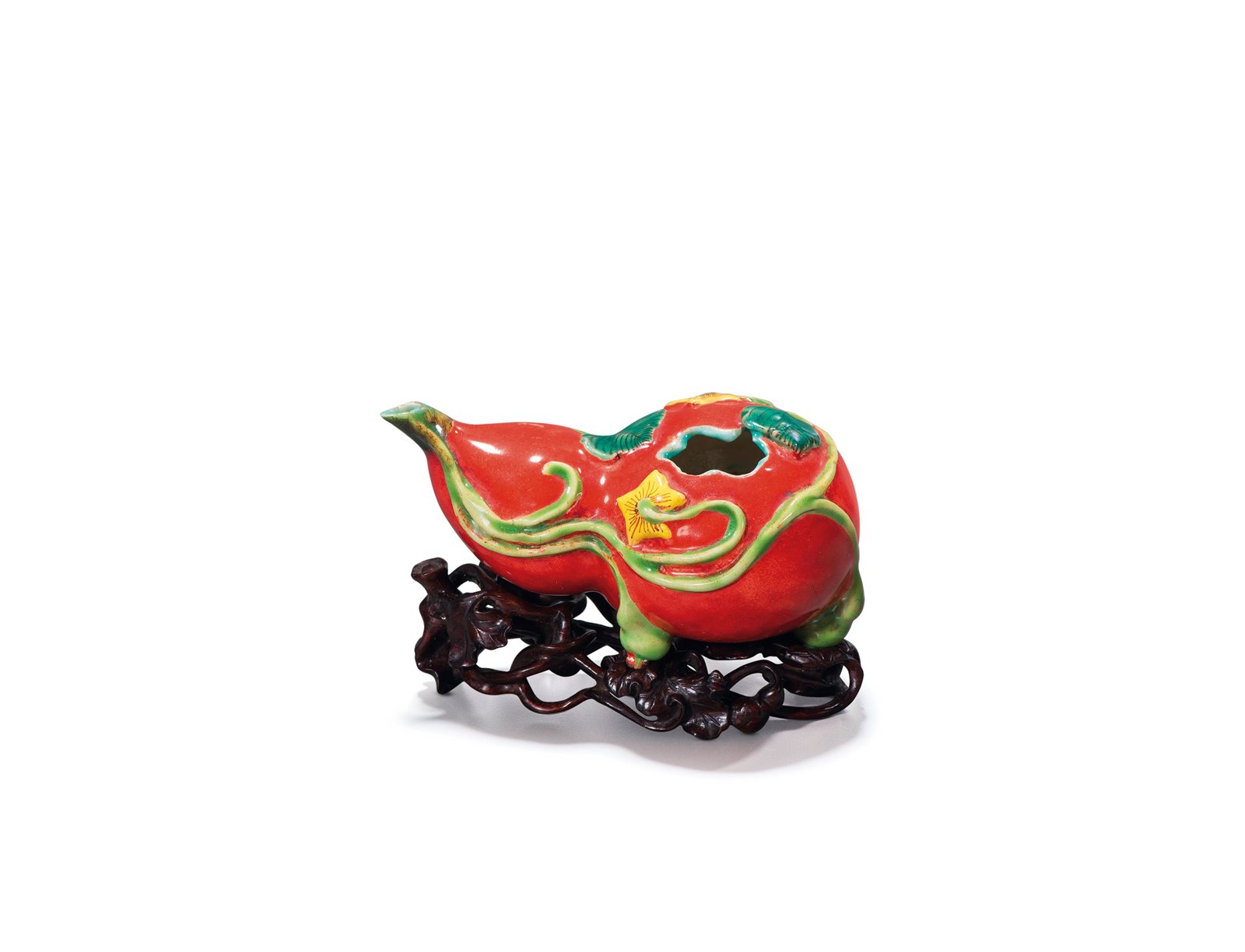 珊瑚红地粉彩葫芦型砚滴