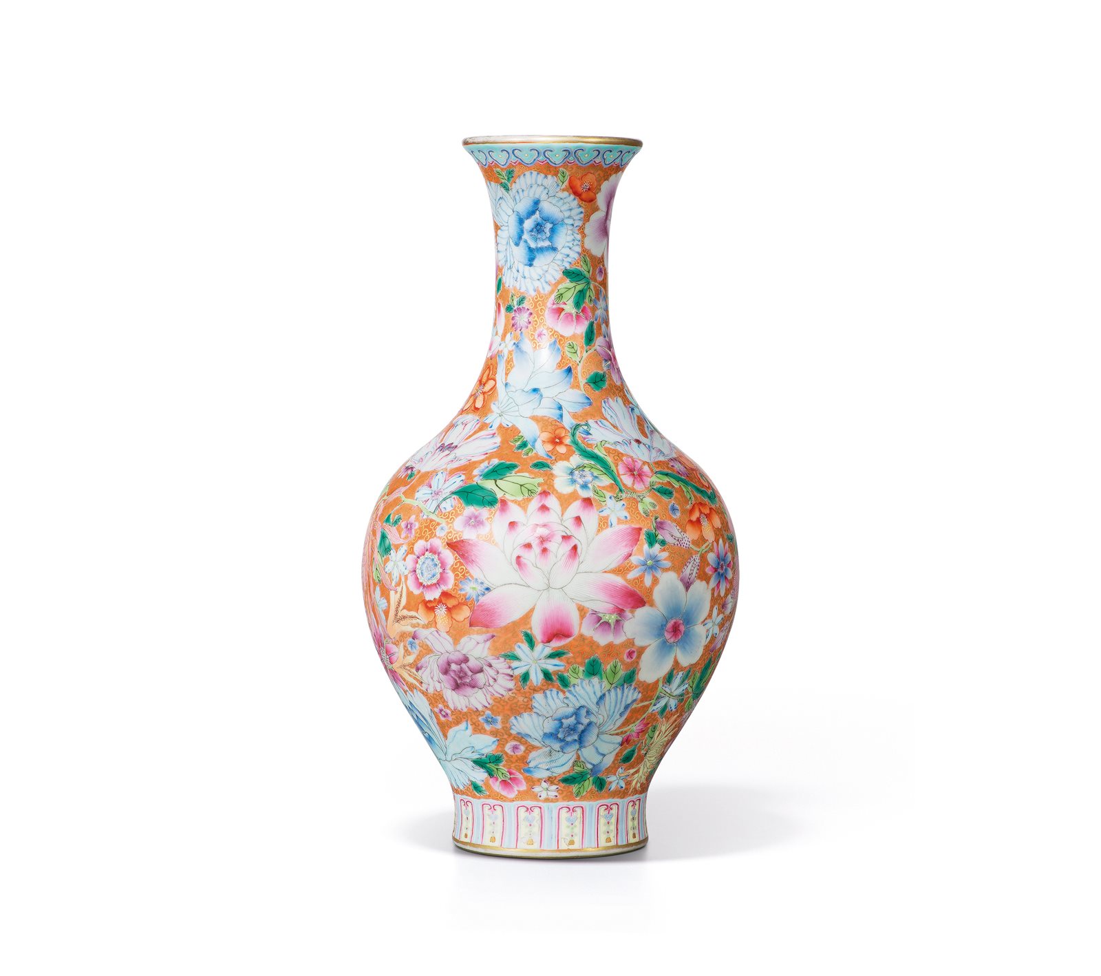 珊瑚红地描金折枝花卉纹瓶