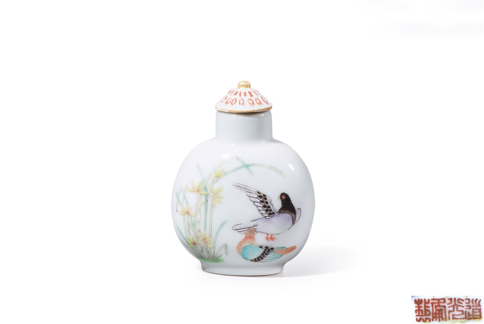 粉彩花鸟稚犬图鼻烟壶