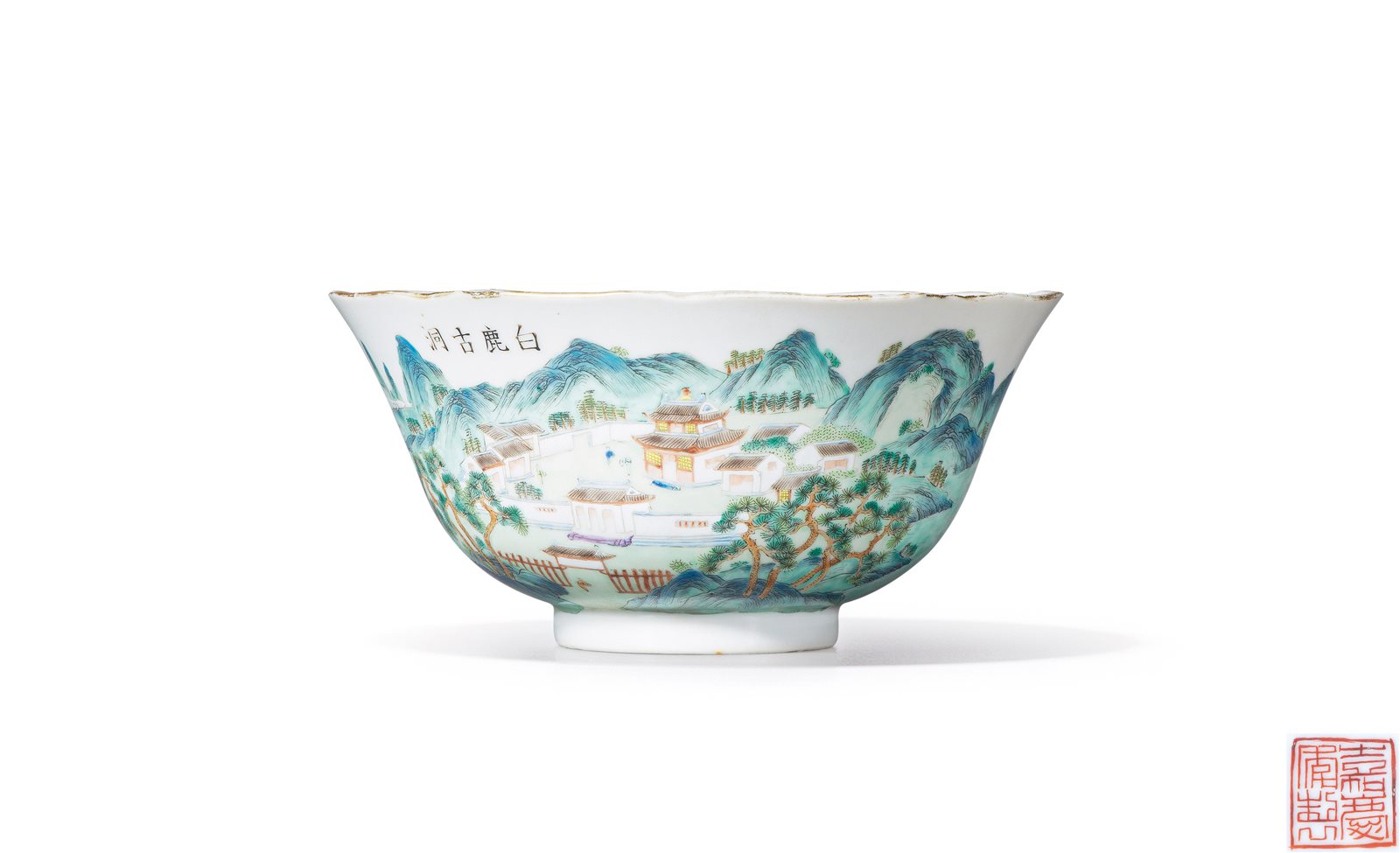 粉彩白鹿古洞图花口碗