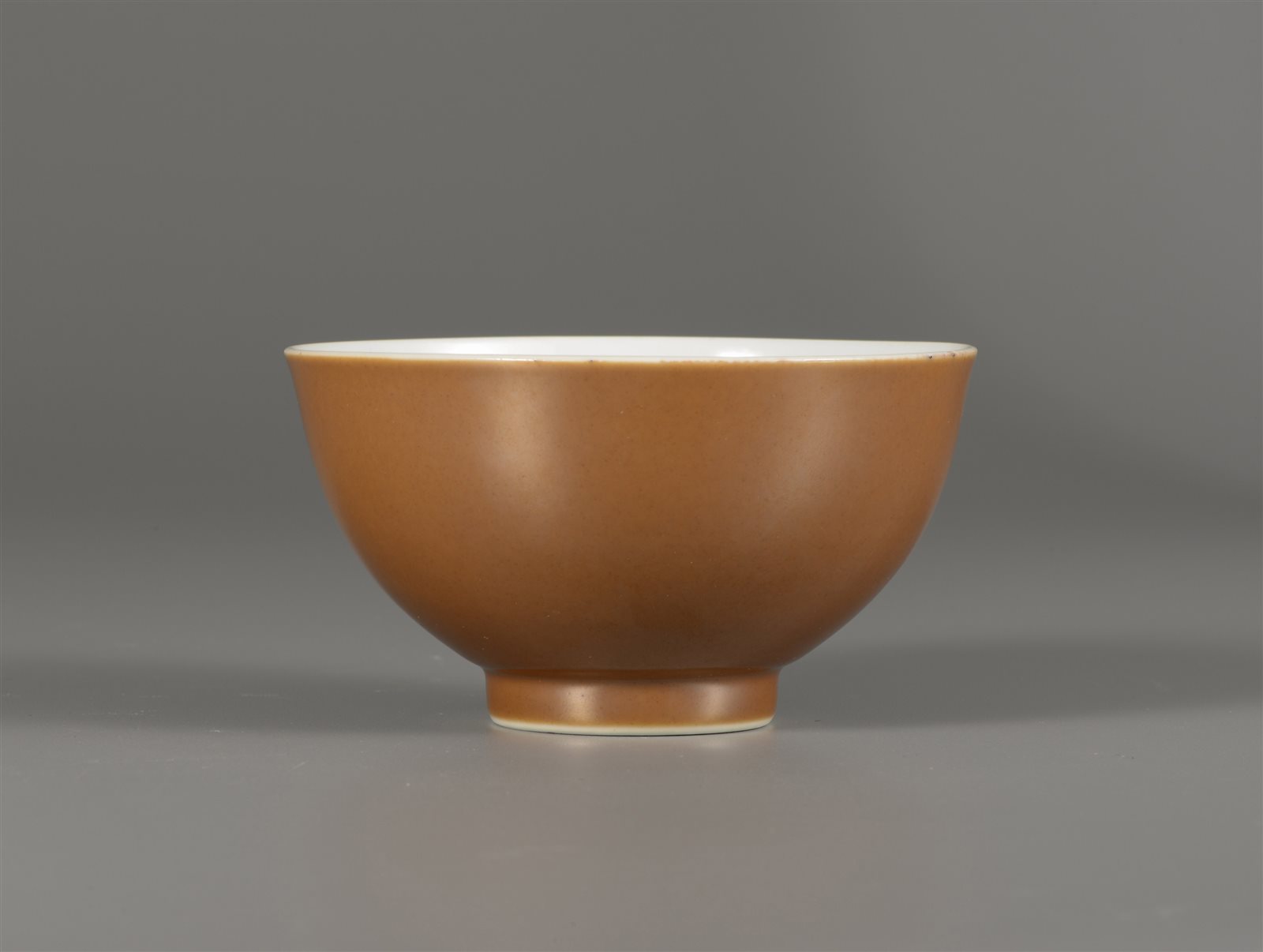 紫金釉碗