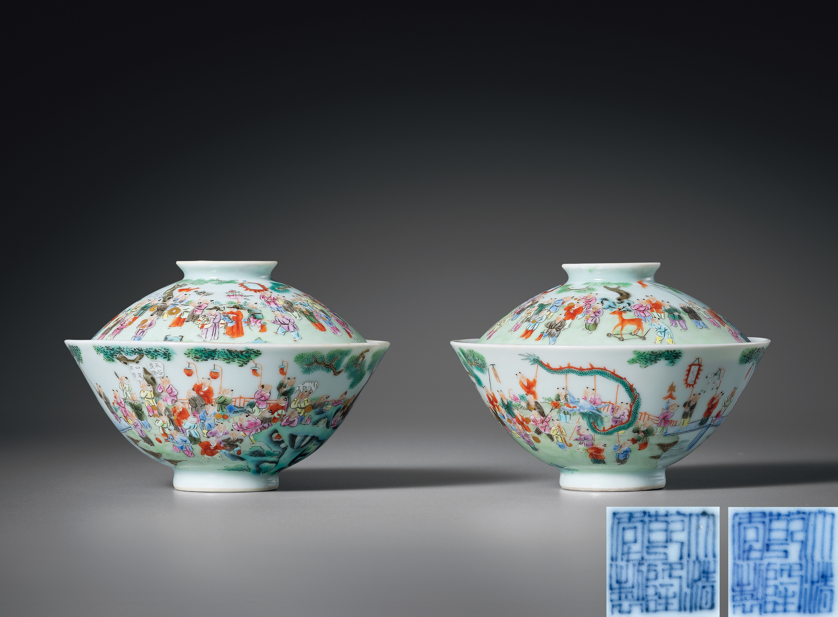 清乾隆 粉彩百子婴戏图盖碗一对