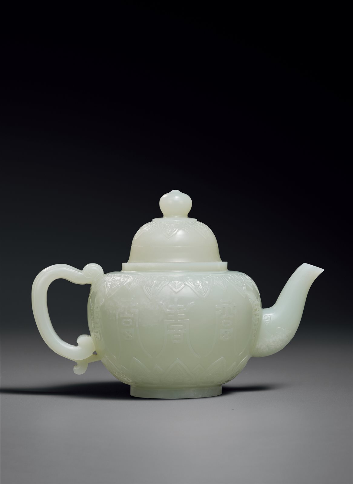 清乾隆 白玉雕宝珠钮寿字纹如意茗壶
