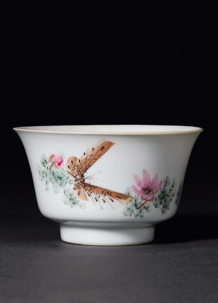清光绪 浅绛彩蝶恋花纹茶圆