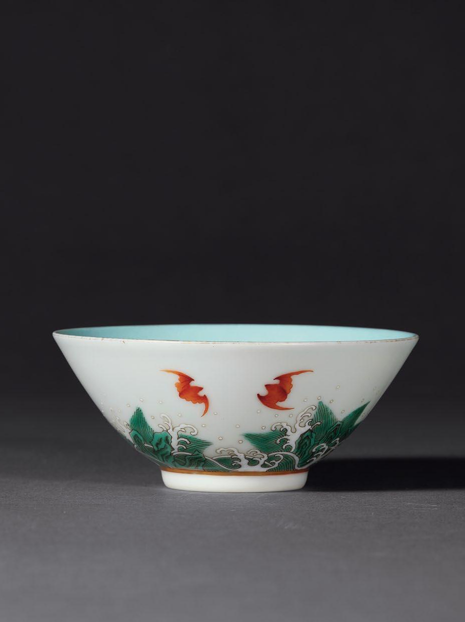 清咸丰辛亥（1851年） 粉彩寿山福海纹小斗笠碗