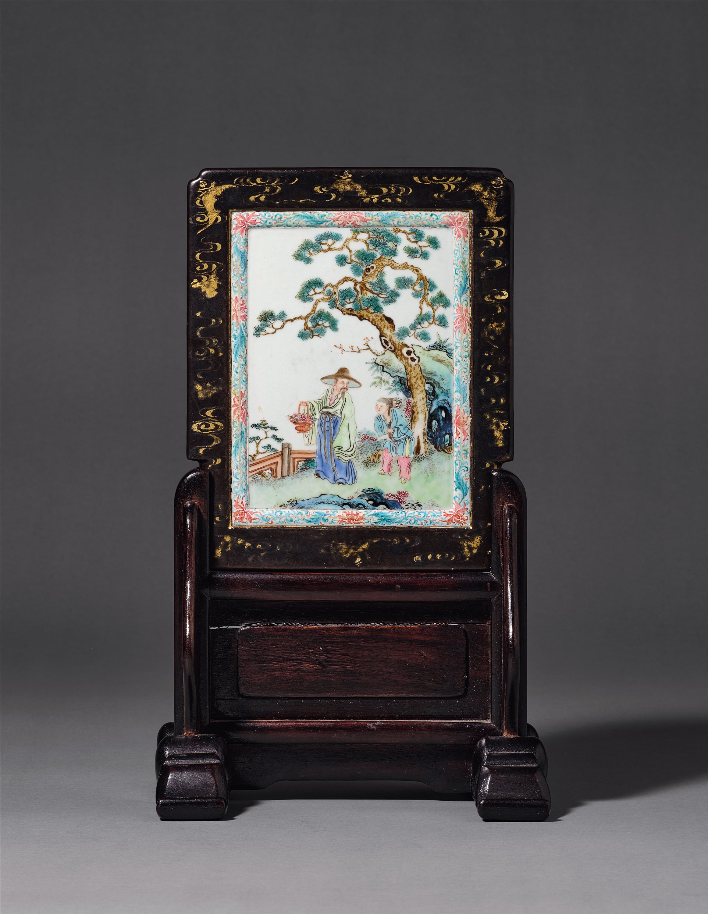 清乾隆 乌金釉描金云蝠纹粉彩洞石花卉、高士采药图砚屏