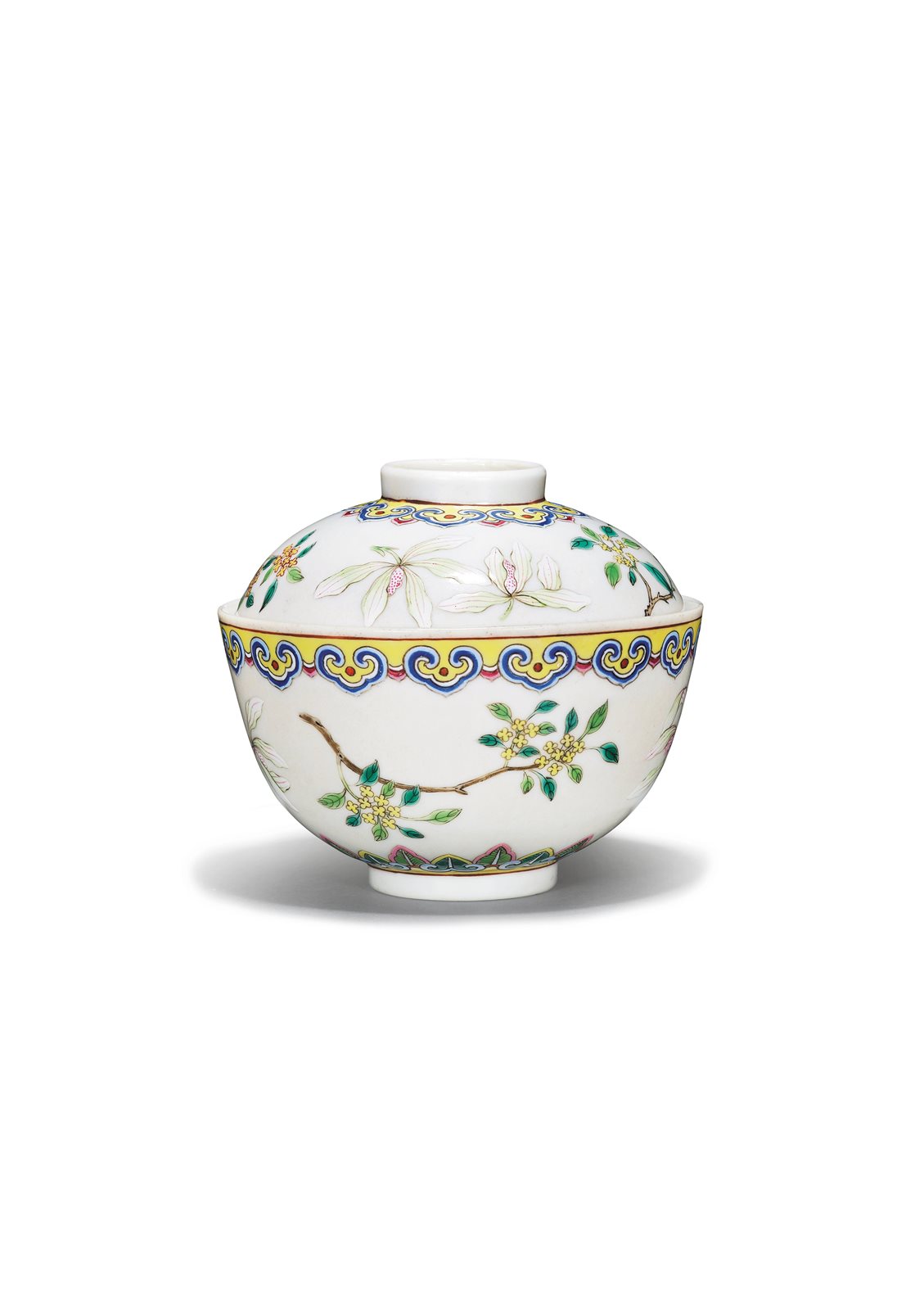 清道光 粉彩“兰桂齐芳”纹盖碗