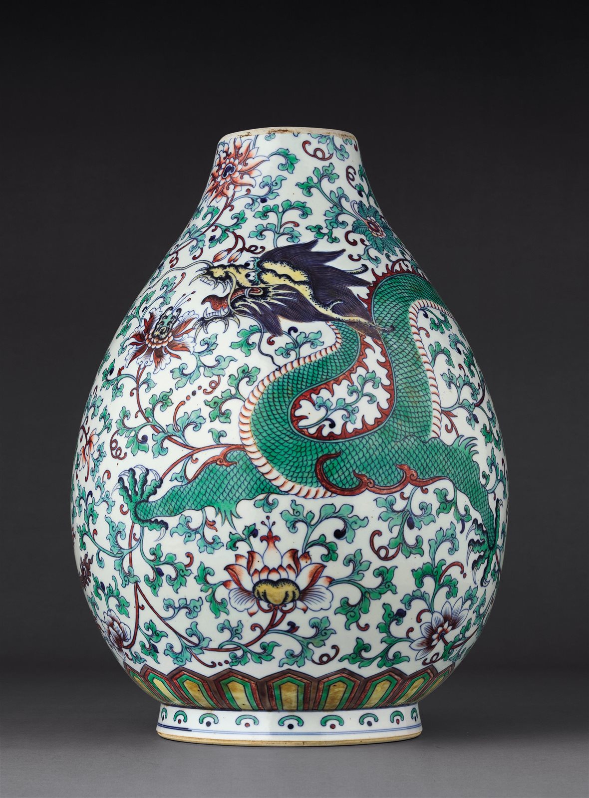 清乾隆 斗彩穿花龙凤纹大玉壶春瓶