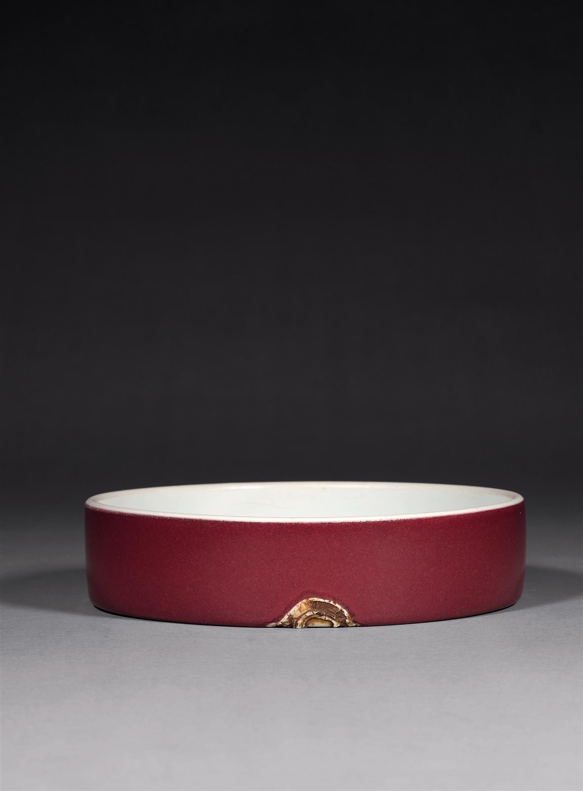 清雍正 霁红釉笔洗