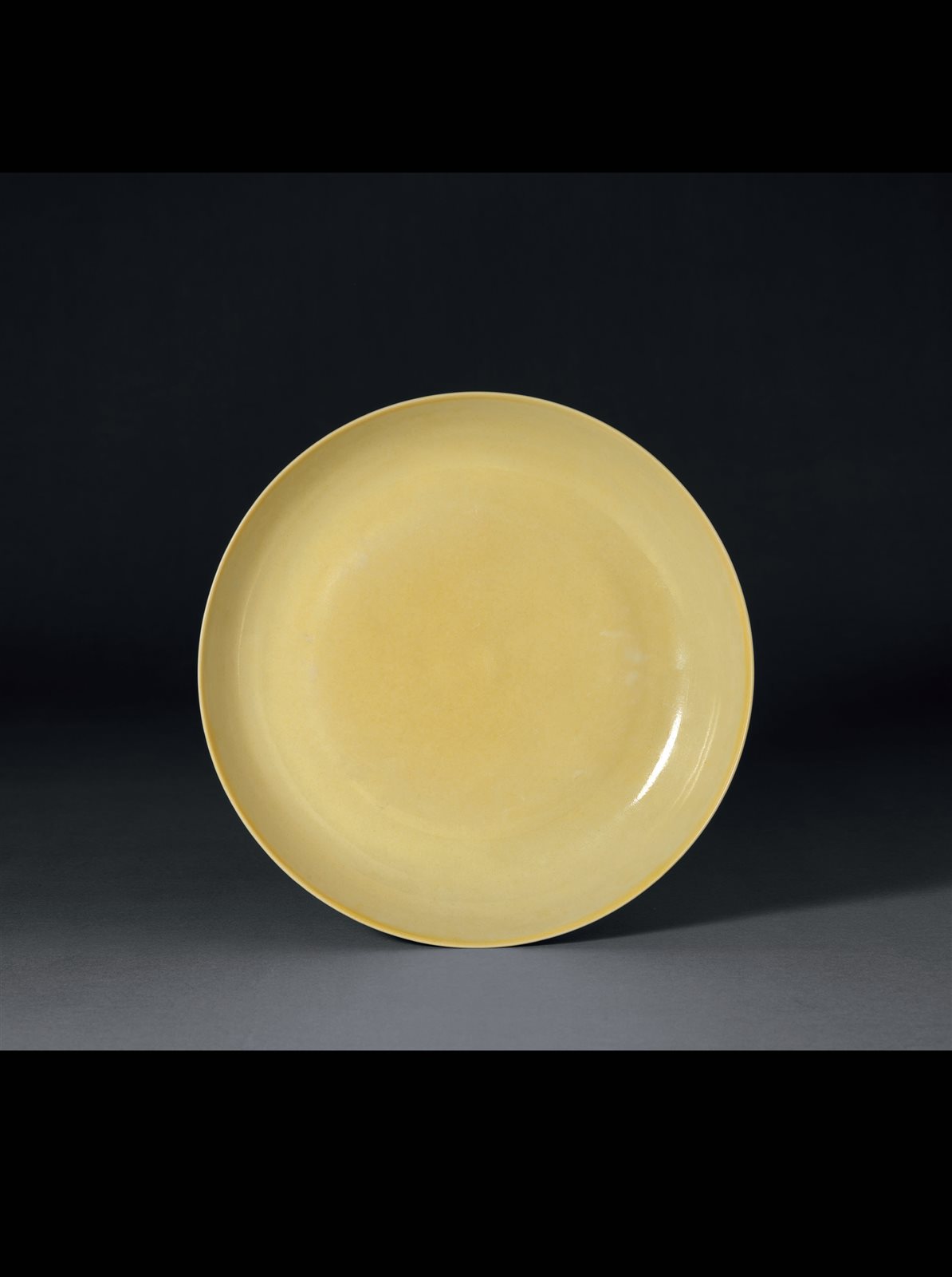 明弘治 浇黄釉盘