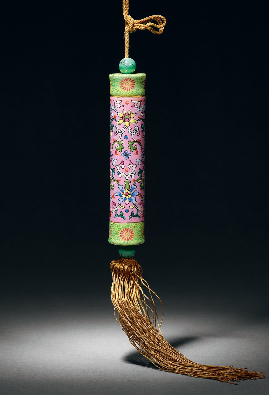 秋葵绿宫粉地洋彩洋花纹牙签筒