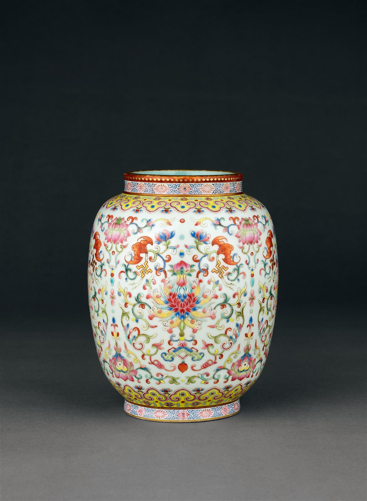 洋彩万福万寿吉庆如意灯笼瓶