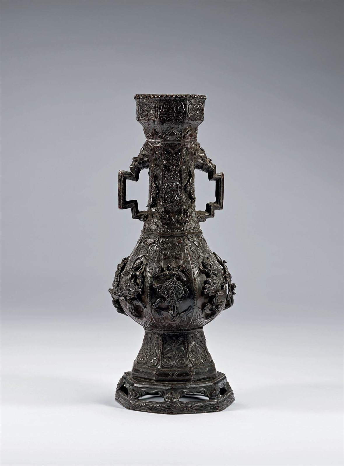 元 铜浮雕人物花卉八方瓶