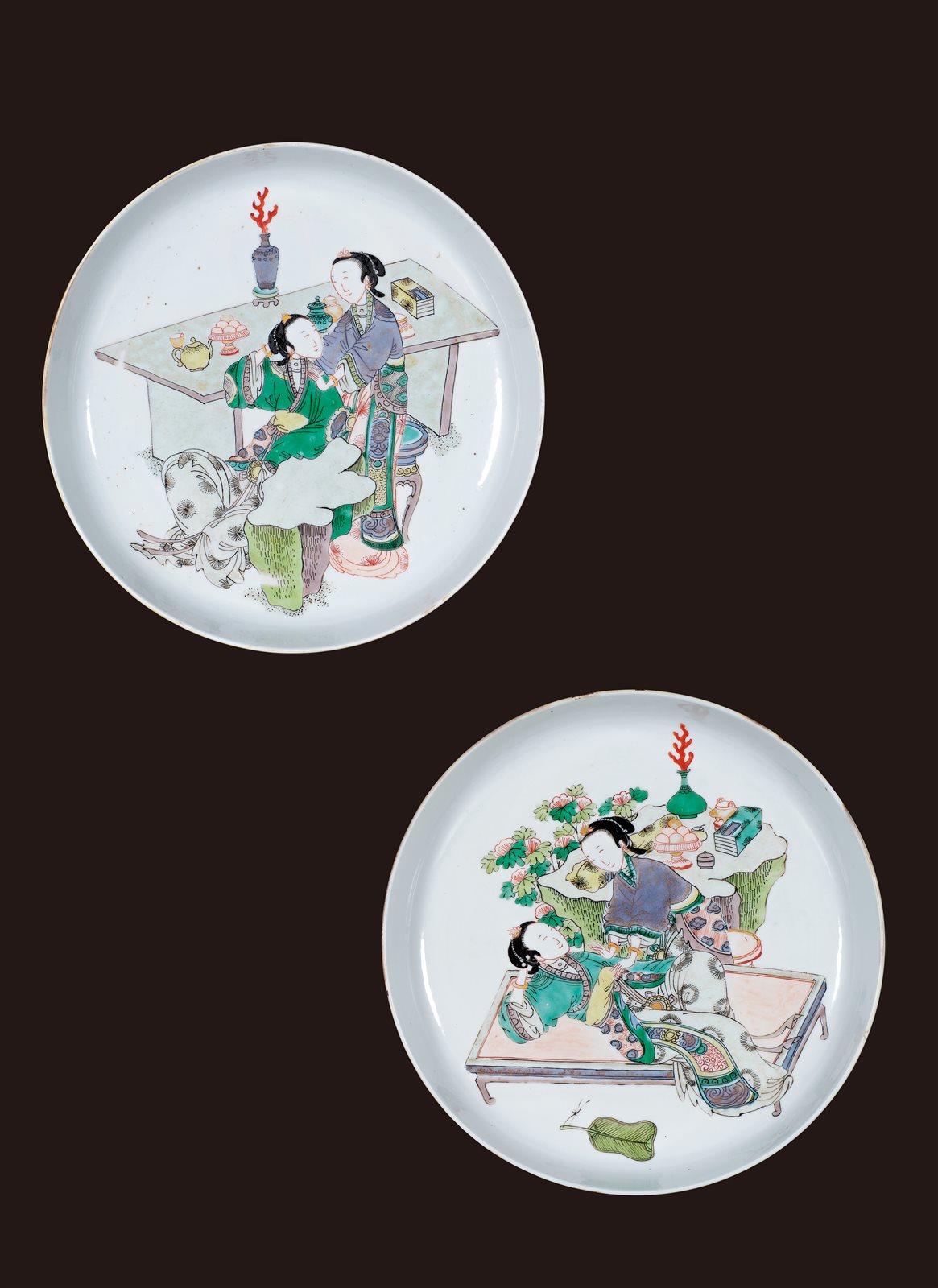 清康熙 五彩仕女图盘一对