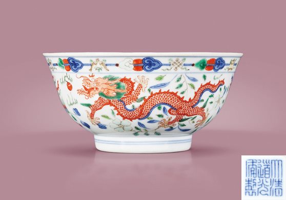 青花五彩龙凤纹碗