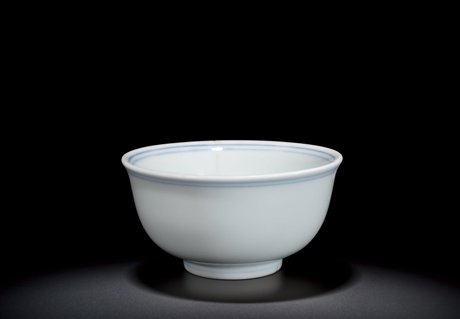 白釉青花“坛”盏